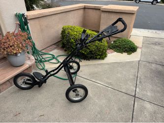Two Sun mountain speed cart golf caddie