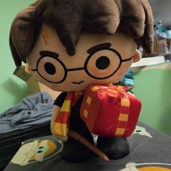Gemmy HARRY POTTER Christmas Holiday Plush Greeter 2020