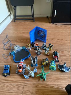 Skylanders super chargers ps4 game with portal and figures