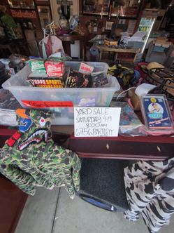 Cards,comics,supreme,decor 9-19 8am