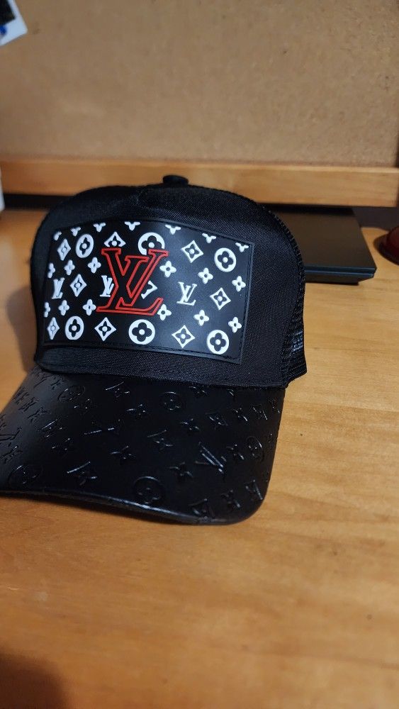 Beatiful Black Lv Hat for Sale in Greystone Park, NJ - OfferUp