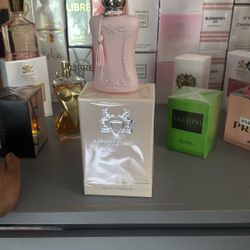 Delina Royal Essence 