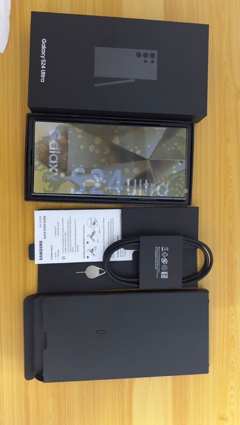 Samsung Galaxy S24 Ultra Black Titanium 512GB - International Unlocked - NEW!