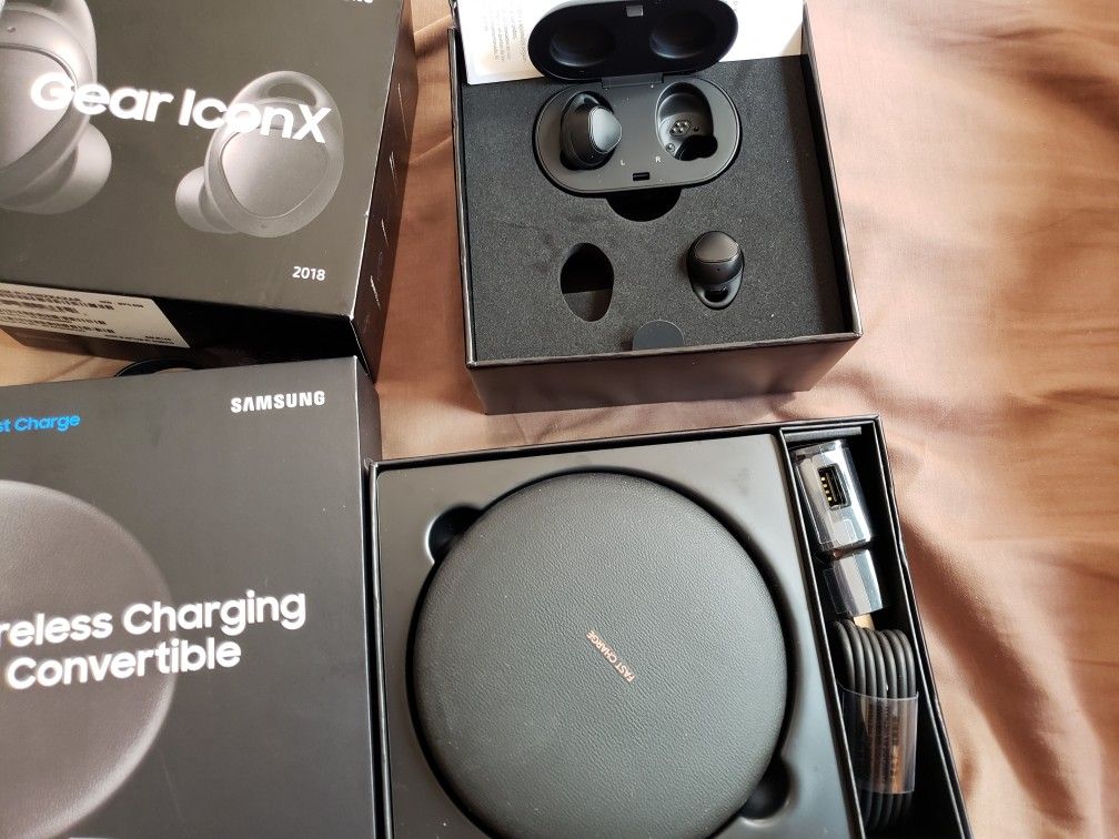 Samsung WIRELESS headphones and charger