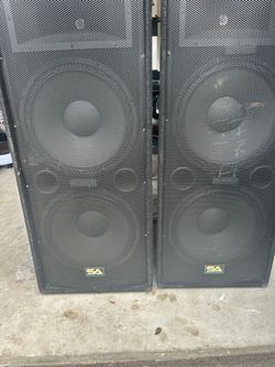 Seismic Audio speaker