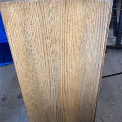 8 LAMINATE SHELVES