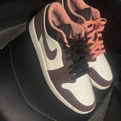 Jordan 1 Low Mochas 