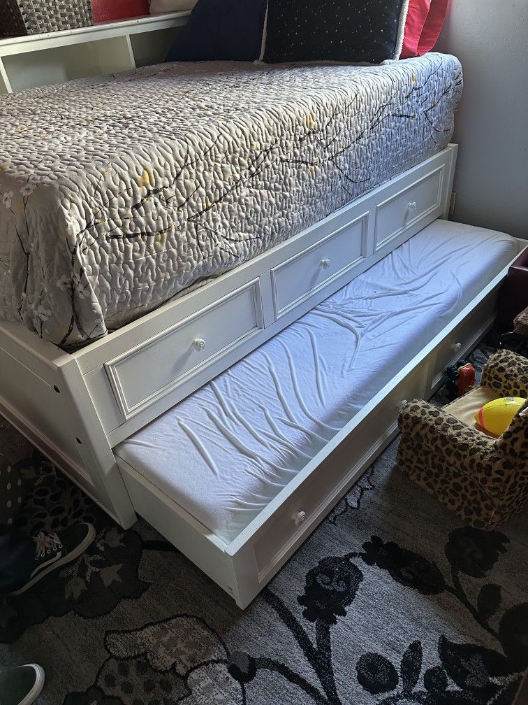 Queen White Bed Trundle