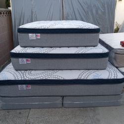 Queen Size Mattress Pillow Top 12" Thick.      Brand New Mattress.     Delivery Available 
