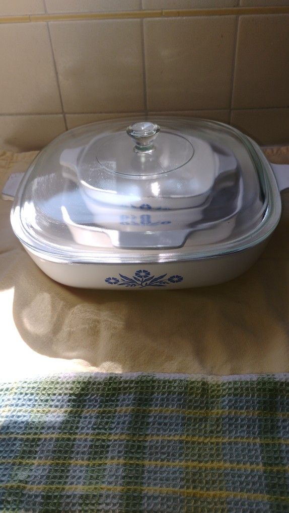 Vintage Corning Ware Blue Cornflower Set of 4 Casserole with Lid Made in USA