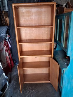 Oak Wood Bookcase with Cabinet Doors