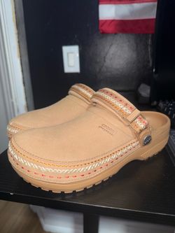 Crocs