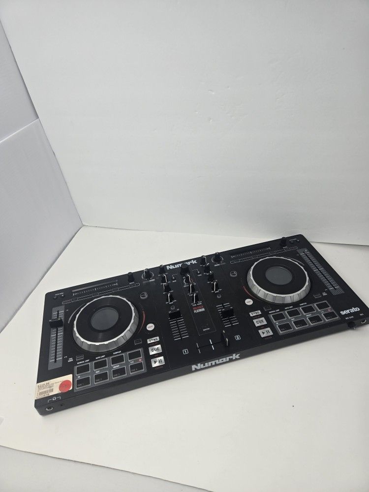 NUMARK SERATO MIX TRACK PLATINUM MIXER