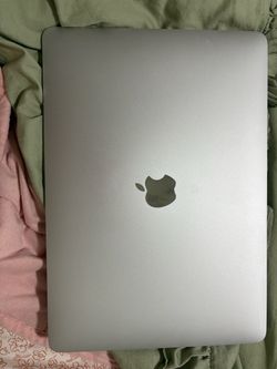 MacBook Air 13-inch 2020