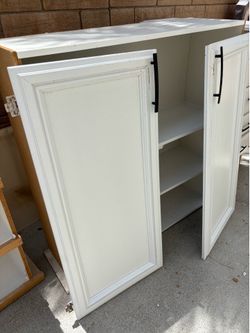 Kitchen Cabinet used