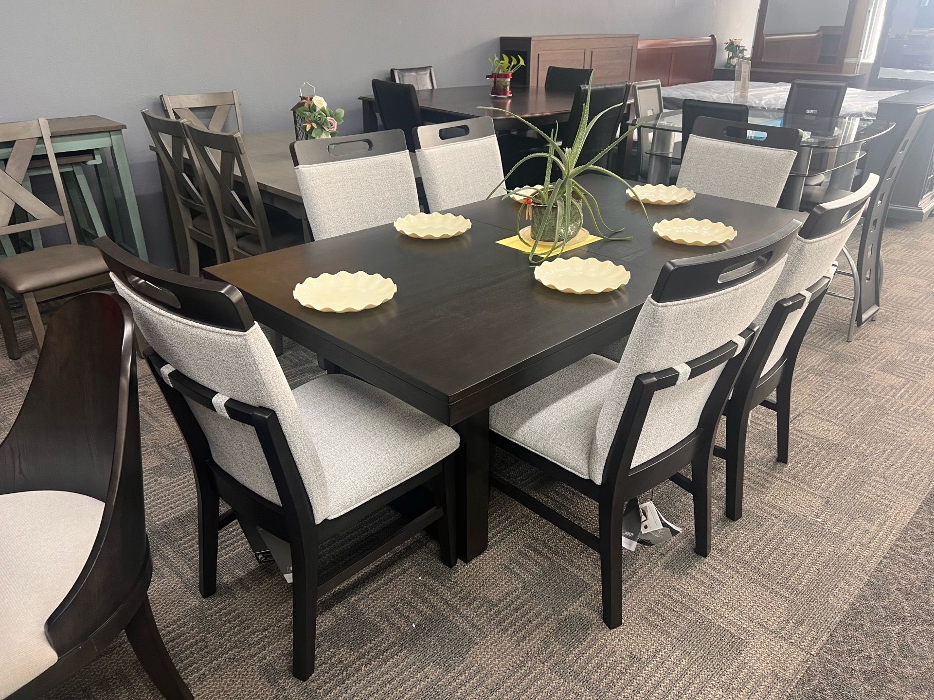 Elegant Ashley Dining Set