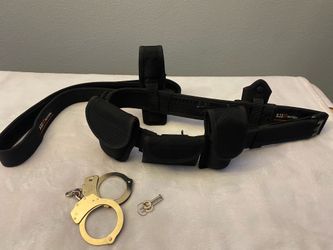 5.11 Tactical Security Duty Belt with Holsters & Handcuffs – $80