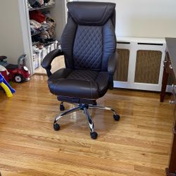 Executive Desk Chair