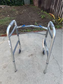 Disabled or elderly walker great like new condition