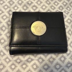 Versace wallet leather medusa head 100% Authentic