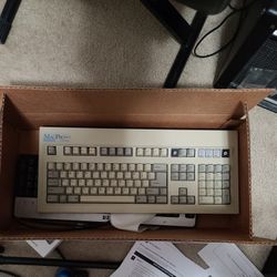MacPro Plus Vintage Keyboard 