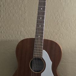 GUITARRA ACOUSTICA ANTIGUA DE ITALIA HECHA EN EL AÑO 1965 ,MARCA EKO ,MODELO EKOTTE 111,$250 