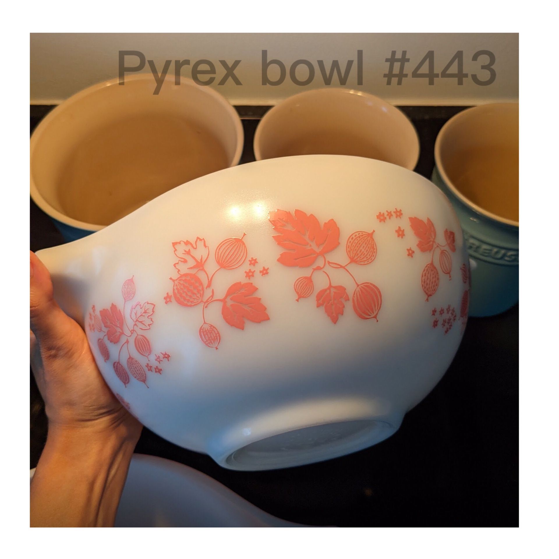 Collectible vintage Pyrex Gooseberry Cinderella mixing bowl 443 2.5qt