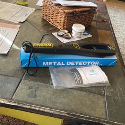 NIB super Hand Held Metal Detector !