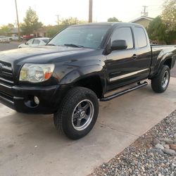 2005 Toyota Tacoma Título Limpio Ac 🥶emisión Para 2 Años Corre Muy Bien 250 Mil Millas 