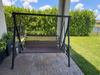 Outdoor swing
