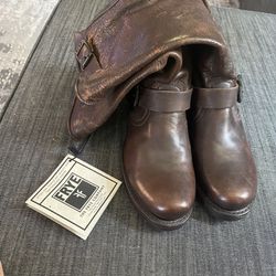 BRAND NEW Frye Boots