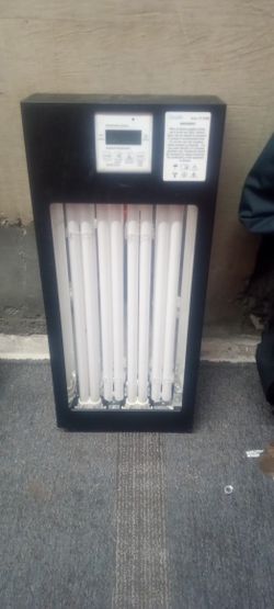 Daavlin Series 1 T 311-4 Professional Dermatologic Phototherapy UVB Light Panel