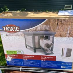 Outdoor insulated cat house