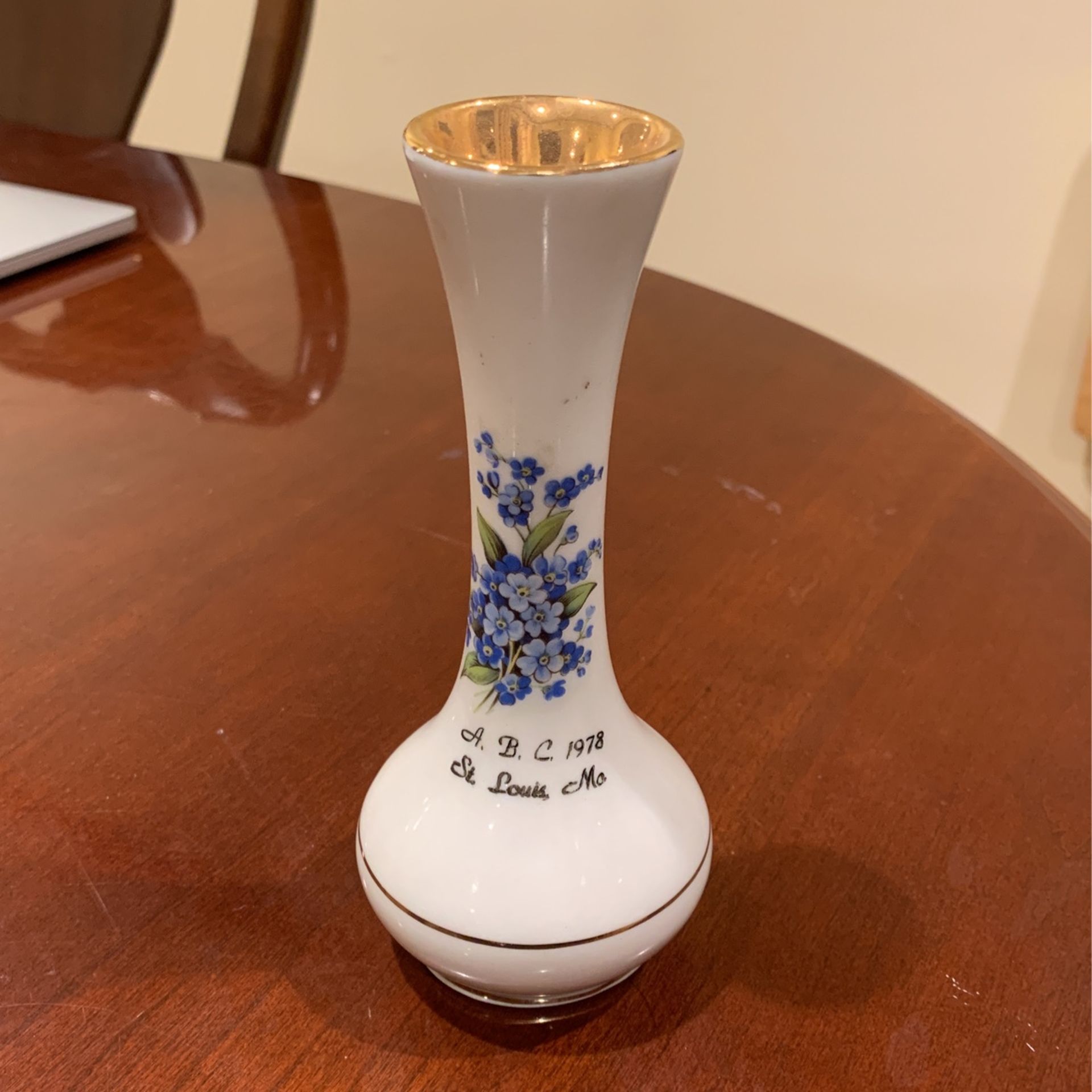 Vintage Elynor China Porcelain Bud Vase Hand Decorated Florals 22K Gold Trim