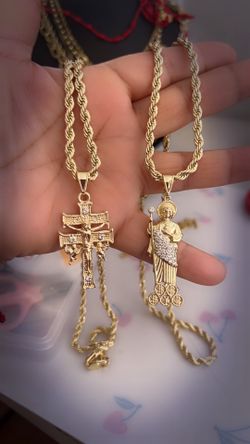 Cadenas con dije de san Juditas y cruz de caravaca oro laminado