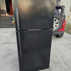 GE Refrigerator 