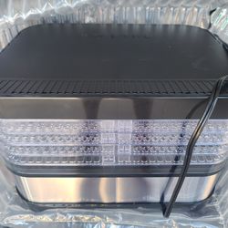 Dehydrator