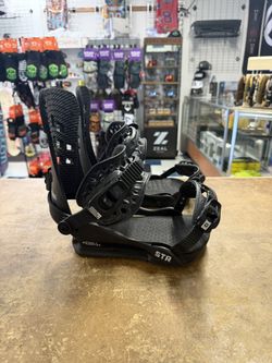 Union str large snowboard, Bindings Certified With Warranty Located At Sin City Snowboards