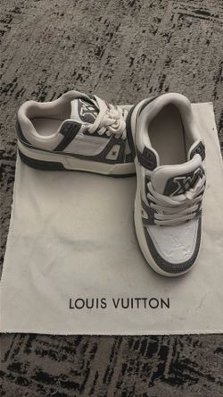 Lv sneakers