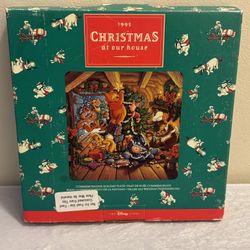 1995 Winnie the Pooh Christmas Plate - “ Christmas at Our House"