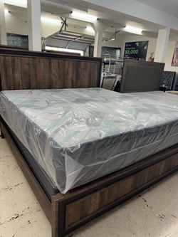 King bed and mattress