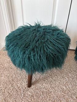 Mini foot stool/chair decor