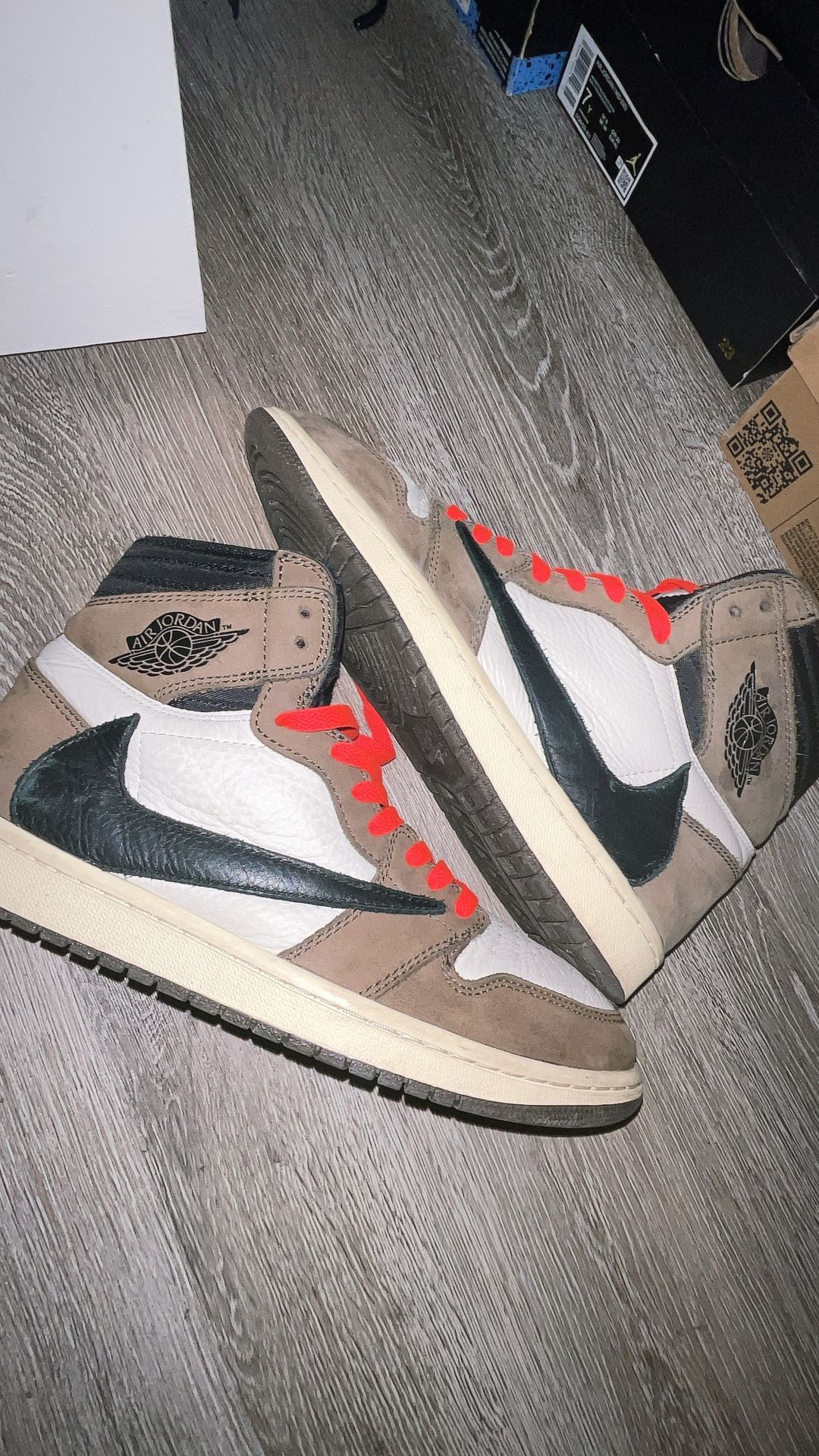 Travis Scott x Air Jordan 1 Retro High OG 'Mocha'