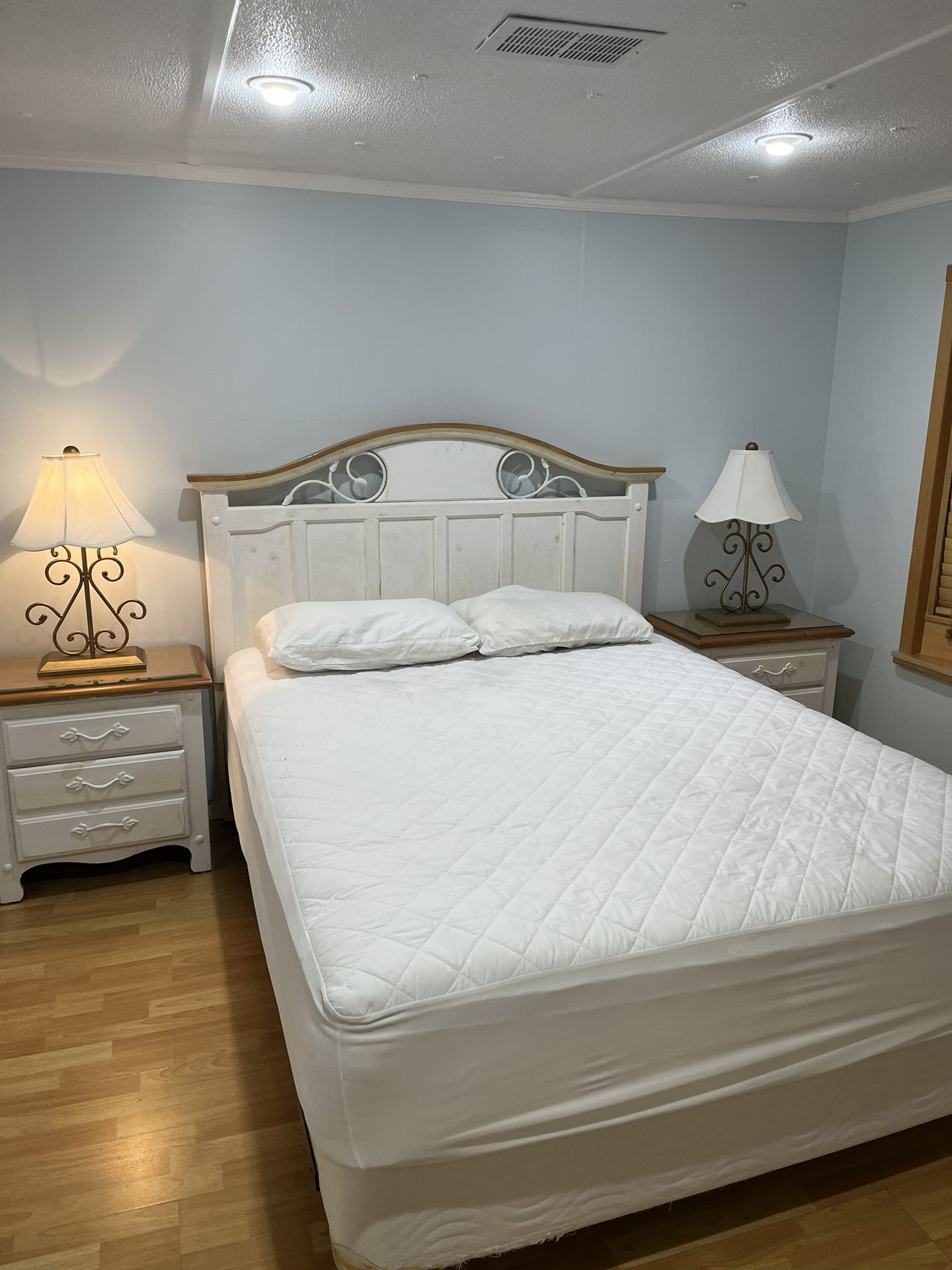 Queen Bedroom Set 12 Pieces