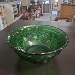 Vintage Early 20th Century Anchor Hocking Emerald Green Depression Glass Bowl With Scalloped Edges 7.5"W X3"H