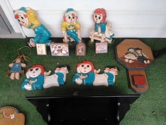 Raggie & Andy Room Decor