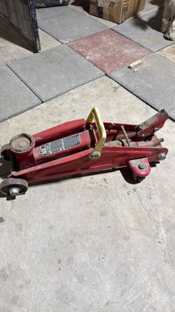 Red Hydraulic Floor Jack