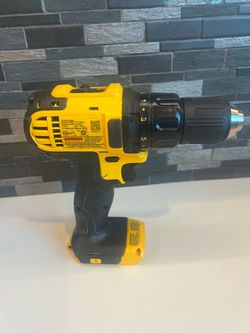 Dewalt Drill 20V usado bueno no bateria $65