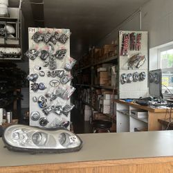 1998 To 2004 Chrysler Concorde Headlight Passenger Side Assembly #426B FC403