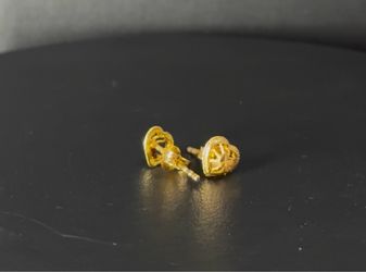 Yellow gold earrings 18 karat studs
